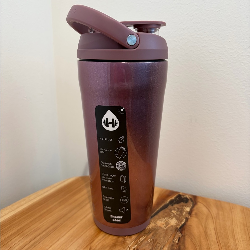 HydroJug advent calendar exclusive shaker bottle - dream